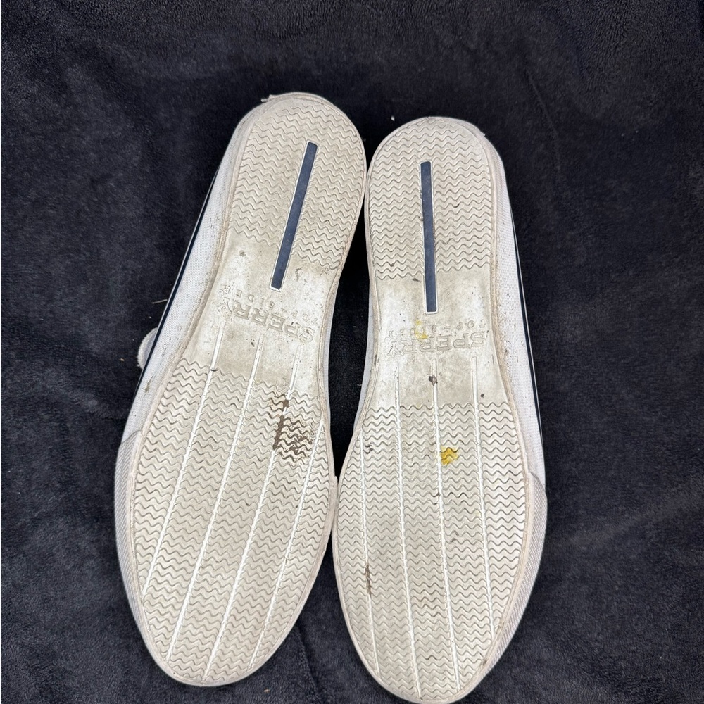 Sperry - Picture 2 of 2